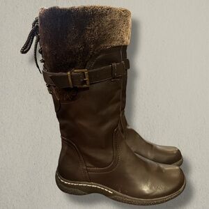 WANDERLUST BELINA WOMEN'S WINTER BOOTS - SIZE 8.5W (WIDE)